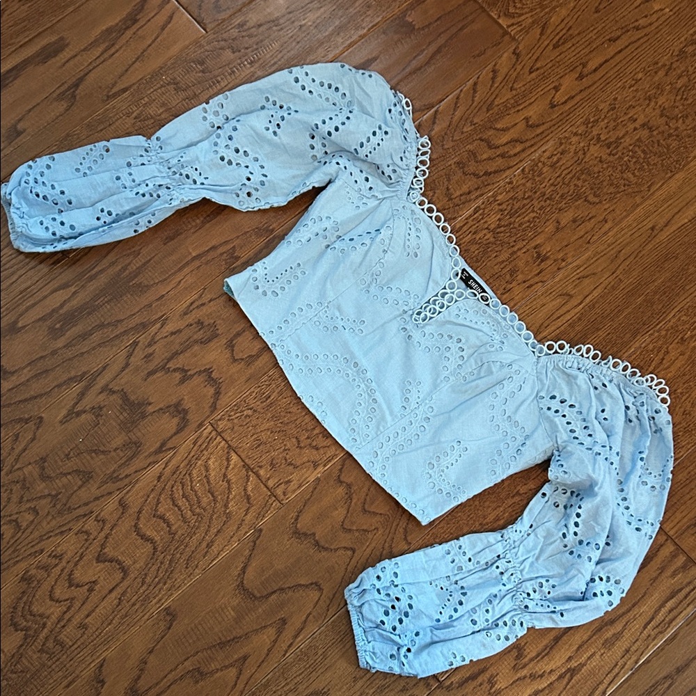 SHEIN Blue Eyelet Fitted Top